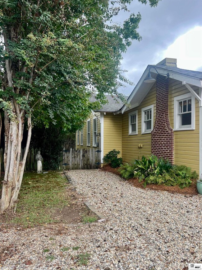 1704 N 2nd St, Monroe, LA 71201 - photo 6