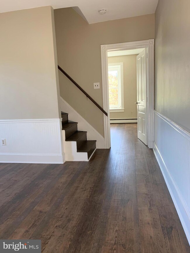 11 N West St, Doylestown, PA 18901 - photo 4