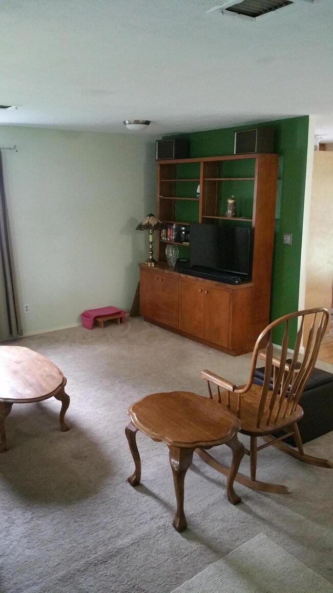 4003 E. Mound-r