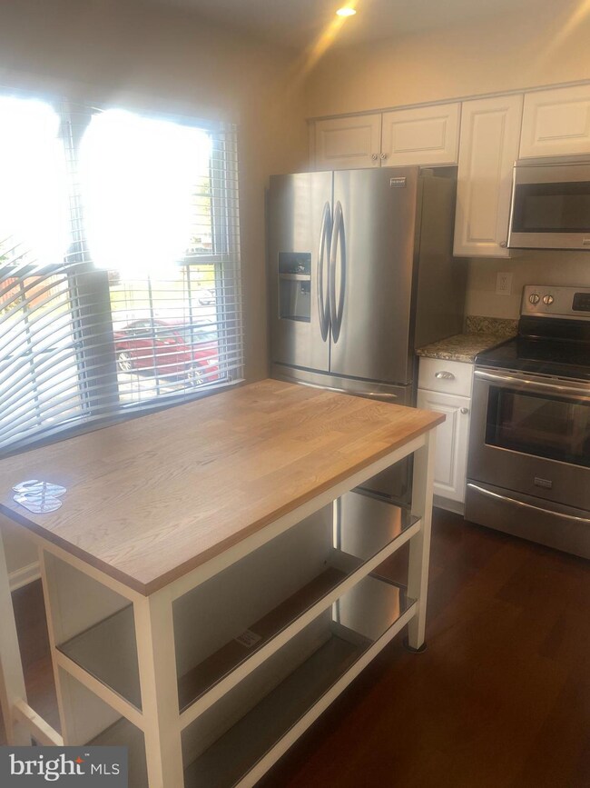 7837 Hidden Creek Way, Stoney Beach, MD 21226 - photo 4