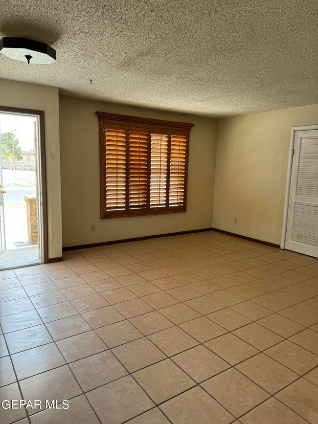 2321 Frank Beard Dr, El Paso, TX 79935 - photo 2