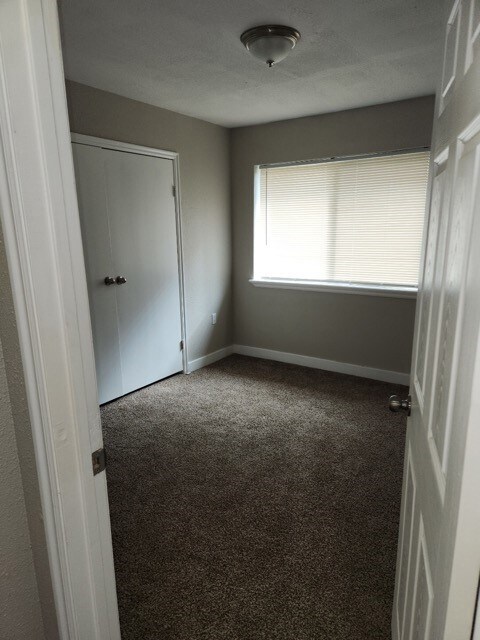 7818 Glass St, Houston, TX 77016 - photo 4