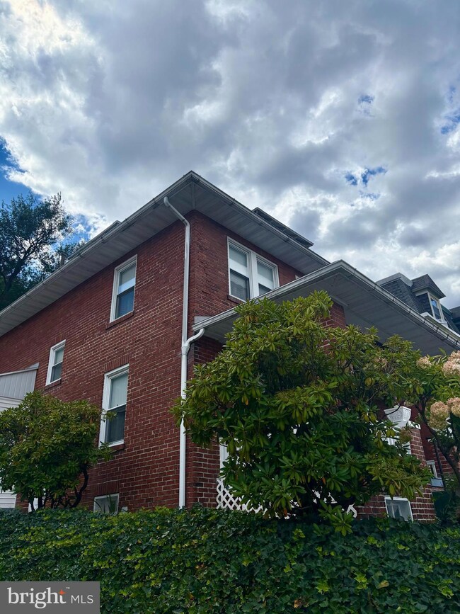 1520 Fairview St, Reading, PA 19606 - photo 3