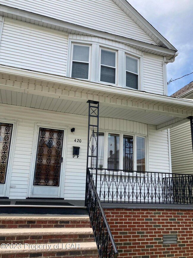 420 E Grand St, Nanticoke, PA 18634 - photo 2