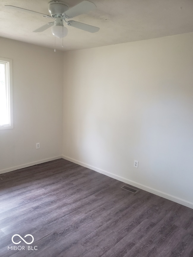 1108 Tuttle Ave, Crawfordsville, IN 47933 - photo 3