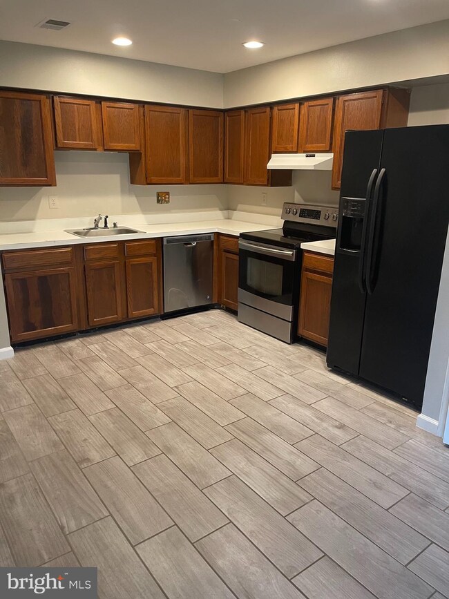 2895 Madeira Ct unit 2895M, Woodbridge, VA 22192 - photo 3