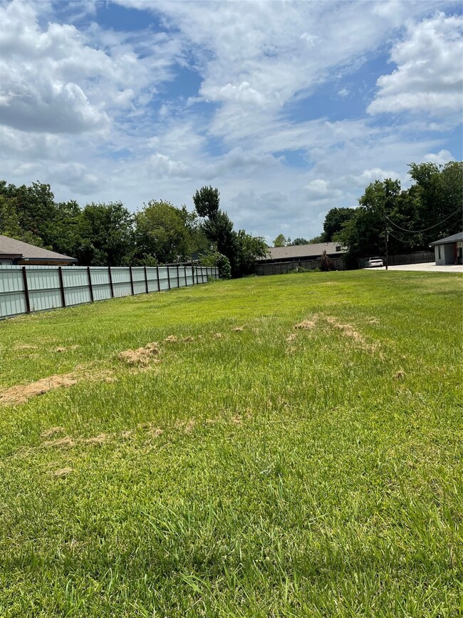 5110 Wipprecht St, Houston, TX 77026 - photo 3