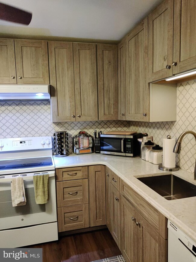 178 Elephant Rd unit B17, Dublin, PA 18917 - photo 3