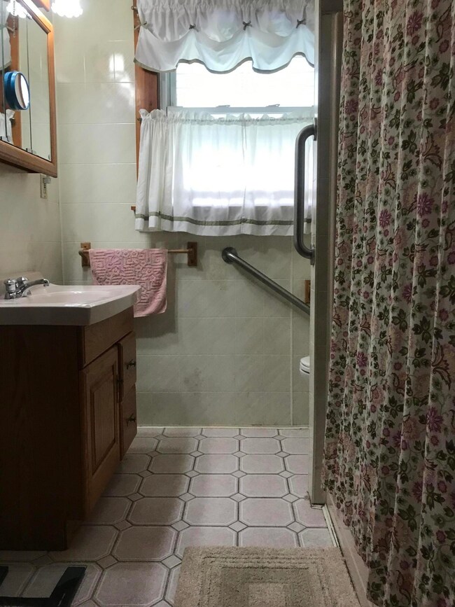 112 Bacon St, Jermyn, PA 18433 - photo 7