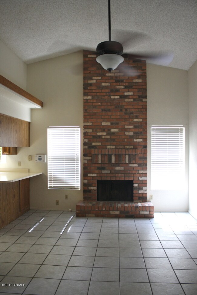 3201 W Helena Dr, Phoenix, AZ 85053 - photo 4