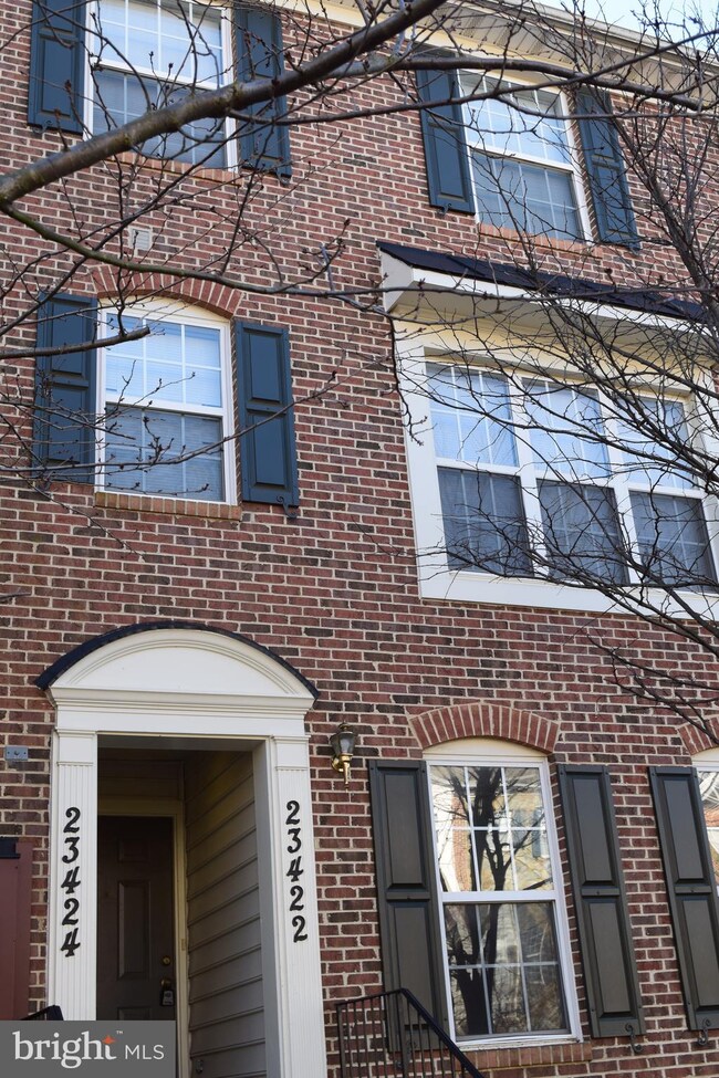 23422 Rainbow Arch Dr, Clarksburg, MD 20871 - photo 2