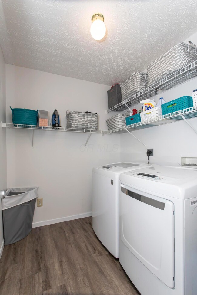 9303 Prestwick Green Dr, Columbus, OH 43240 - photo 7