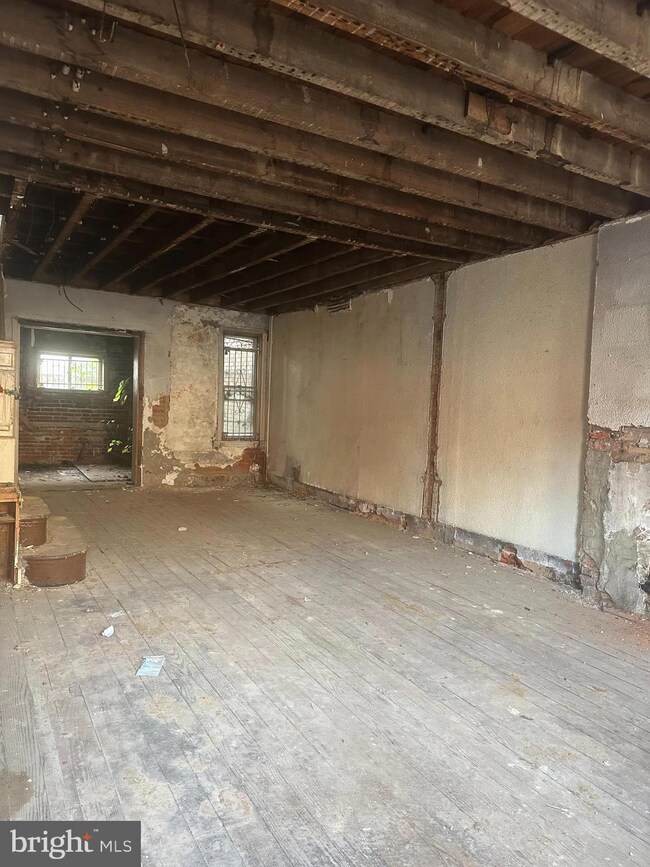 1628 Latona St, Philadelphia, PA 19146 - photo 2
