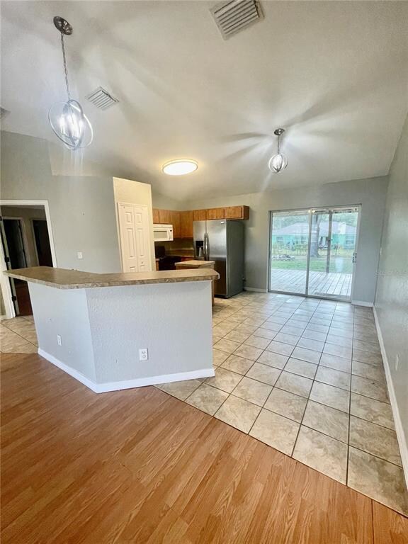 Kitchen and eat in area