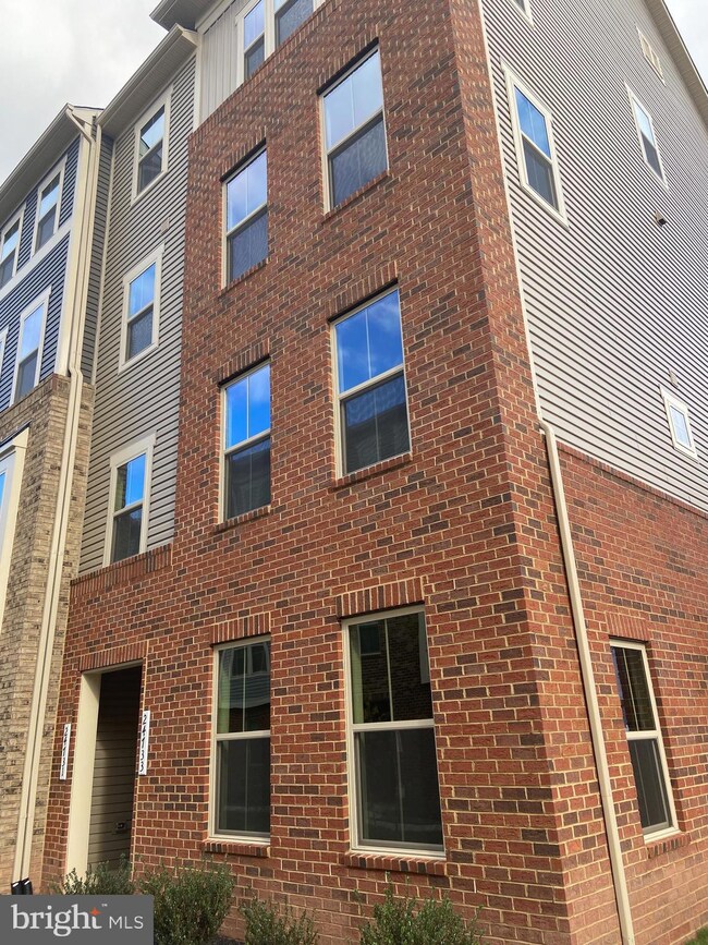 24733 Monk Meadows Terrace, Dulles, VA 20166 - photo 5