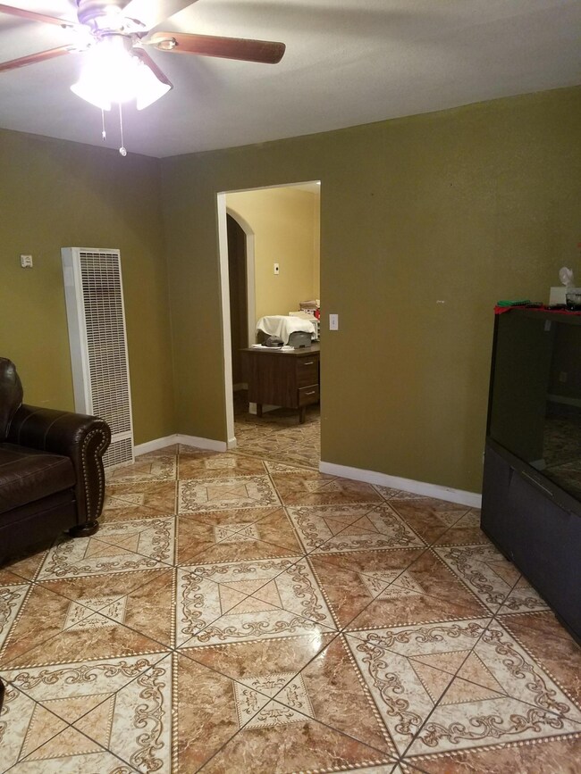 14572 Imperial Rd, Poplar, CA 93257 - photo 6