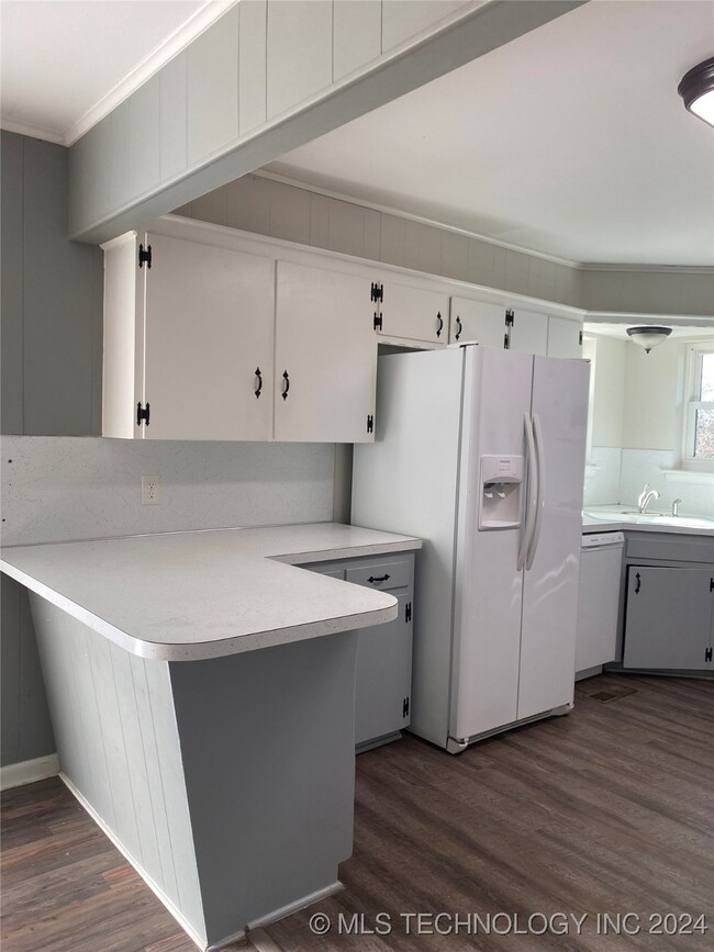 321 E Fry Terrace, Claremore, OK 74017 - photo 2