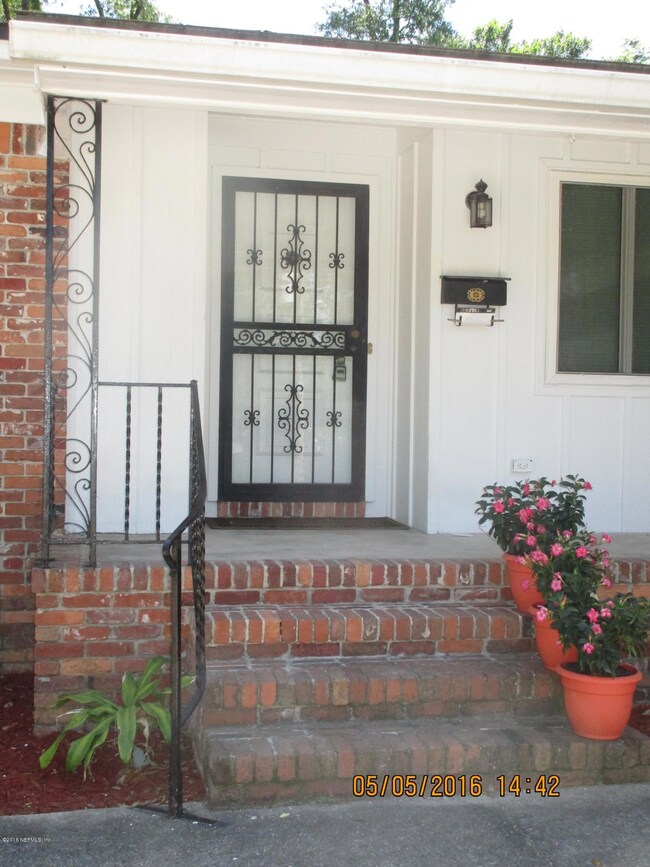 6960 Hanson Dr N, Jacksonville, FL 32210 - photo 4