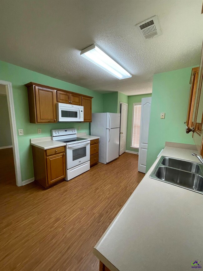 108 Rex Ct, Warner Robins, GA 31088 - photo 5