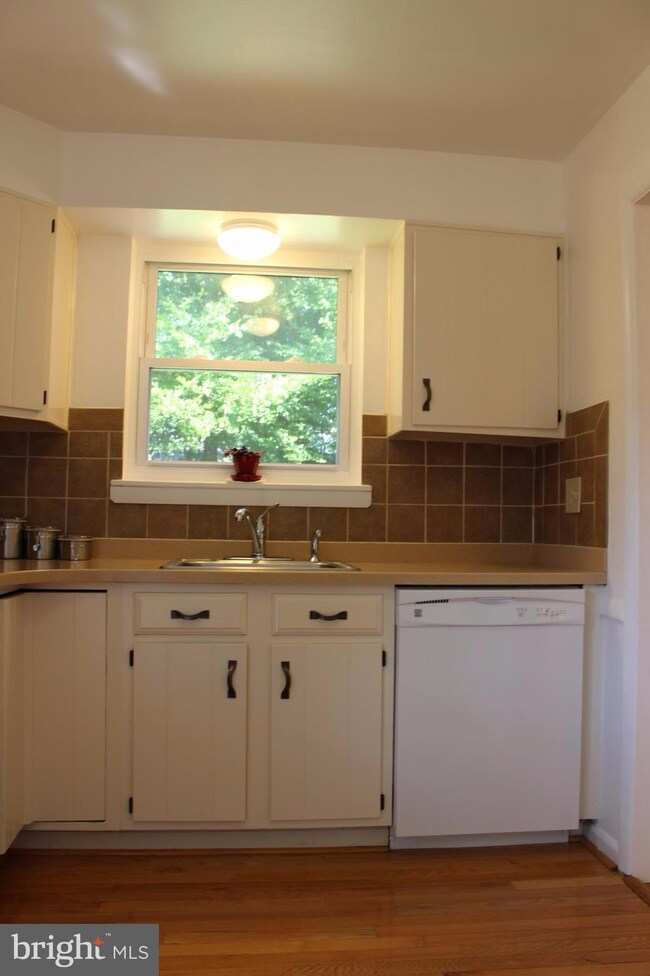 12704 Goodhill Rd, Silver Spring, MD 20906 - photo 6