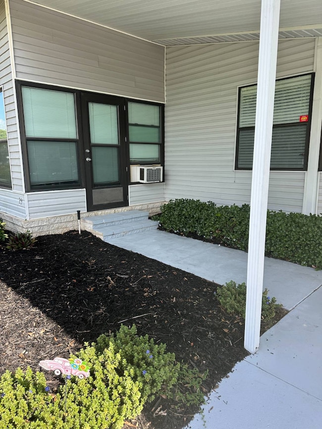 4466 Alvamar Trail unit 23, Lakeland, FL 33801 - photo 2