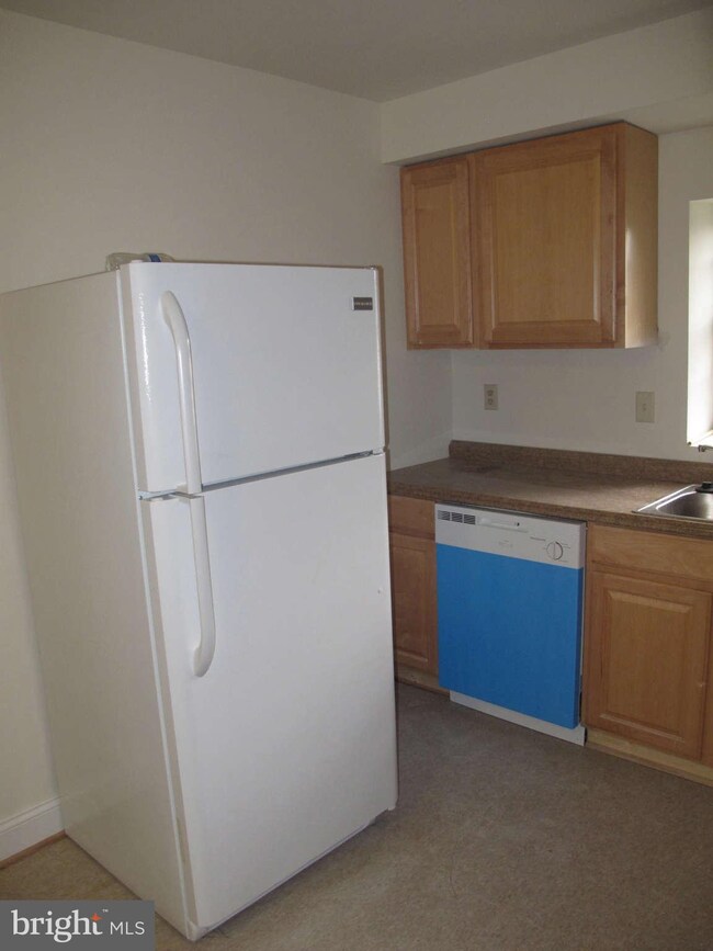 11908 Tarragon Rd unit A, Reisterstown, MD 21136 - photo 5