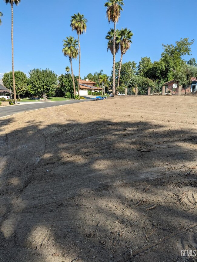 6100 Roundup Way, Bakersfield, CA 93306 - photo 6