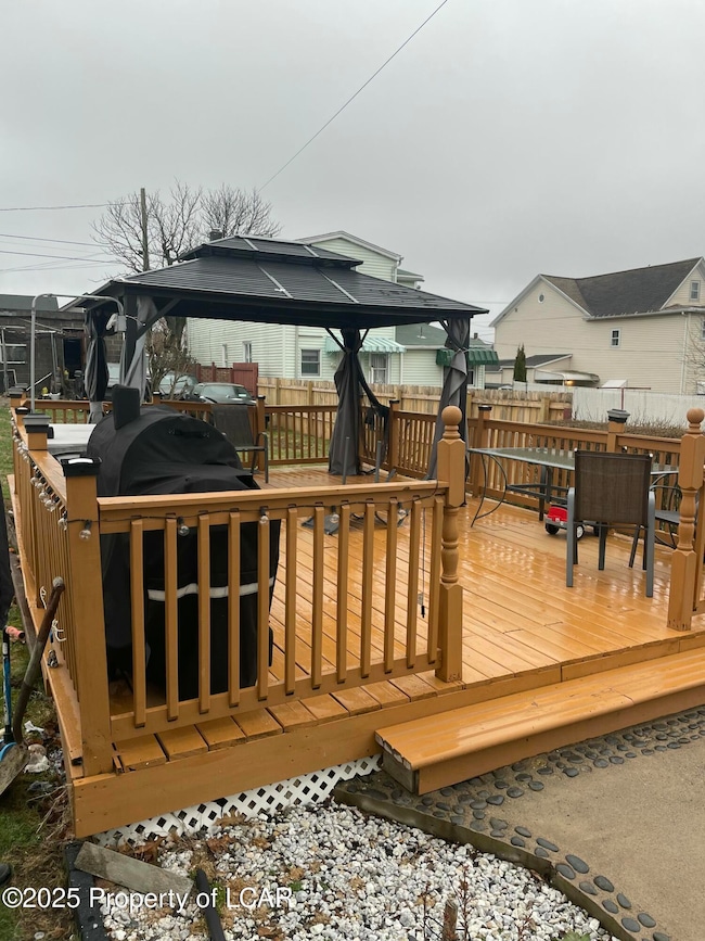 patio deck/gazebo