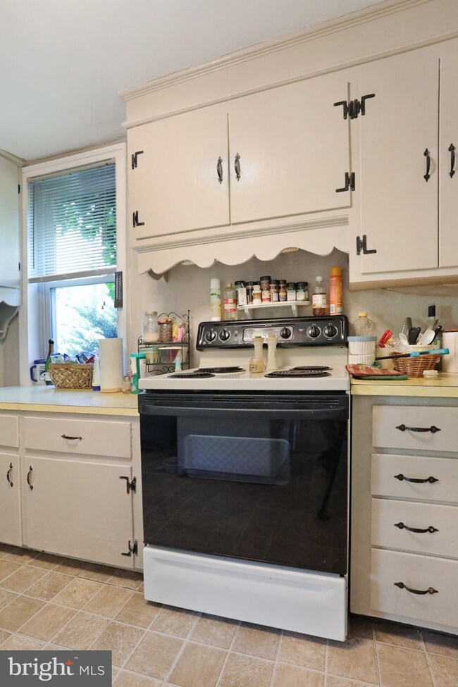 13815 Woodland Heights Dr, Hagerstown, MD 21742 - photo 6