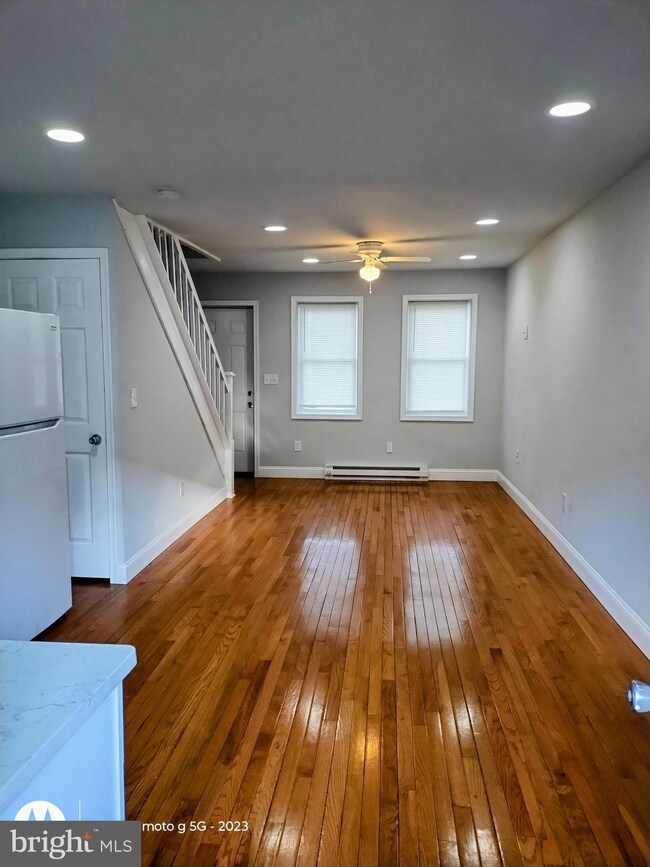 1224 Clover Ln, Chester, PA 19013 - photo 5