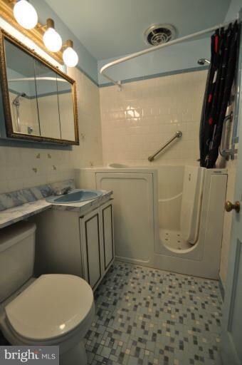 1417 Quinwood St, Hyattsville, MD 20783 - photo 6