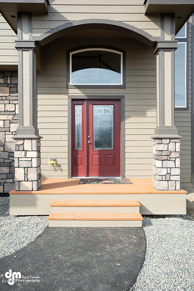 Exterior Front_ELK04306-SMALL
