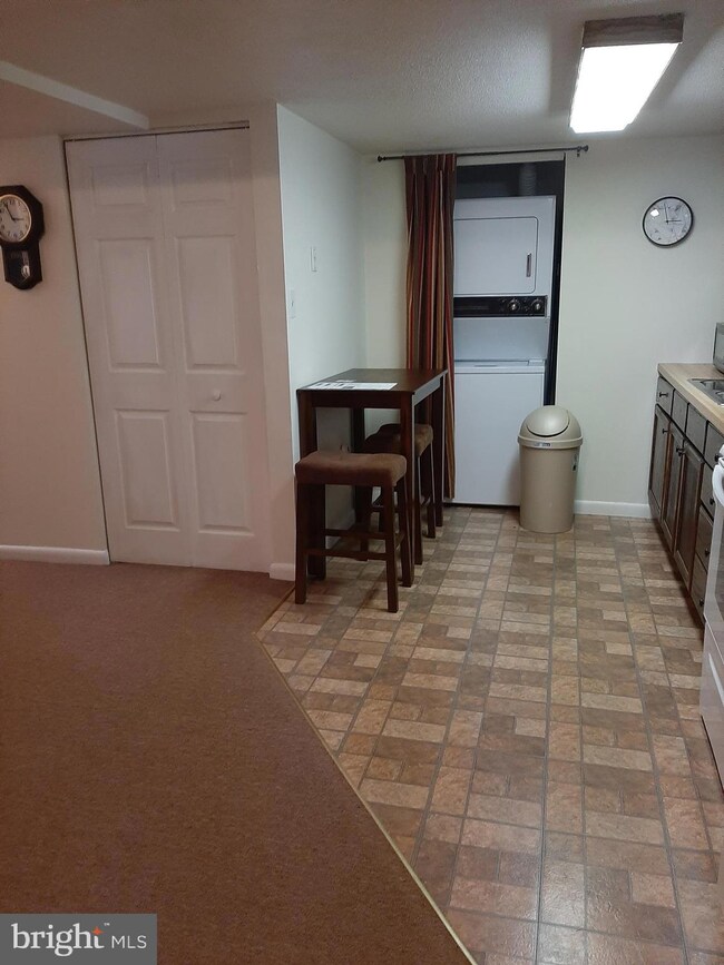 9410 Seven Courts Dr, Nottingham, MD 21236 - photo 7