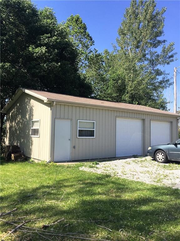 4237 S 725 W, Manilla, IN 46150 - photo 4