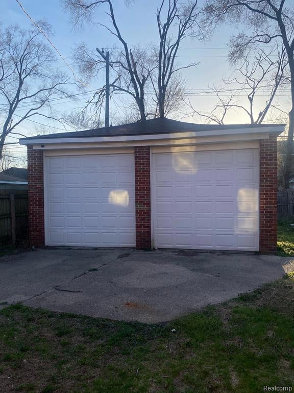 15425 Sorrento St, Detroit, MI 48227 - photo 5