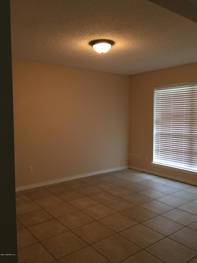 7966 Vivera Ct, Jacksonville, FL 32244 - photo 7