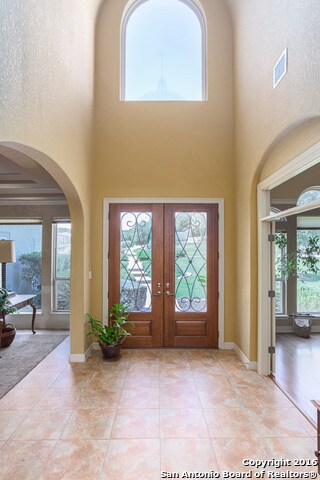 658 Ruidosa Downs, Helotes, TX 78023 - photo 3