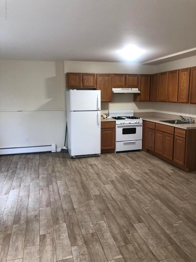 22 El Camino Loop, Staten Island, NY 10309 - photo 4