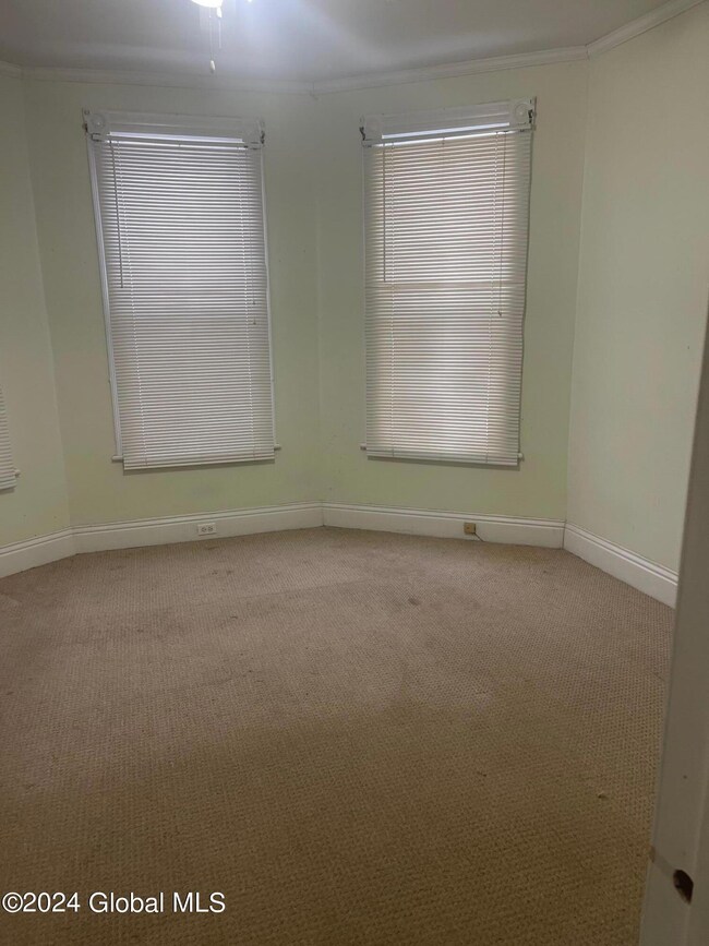 134 Elm St, Schenectady, NY 12304 - photo 6