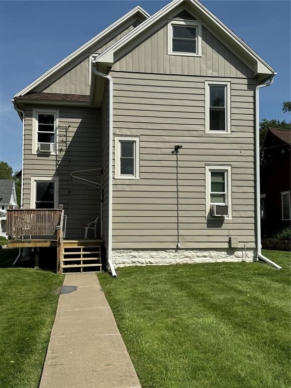 1735 C Ave NE, Cedar Rapids, IA 52402 - photo 2