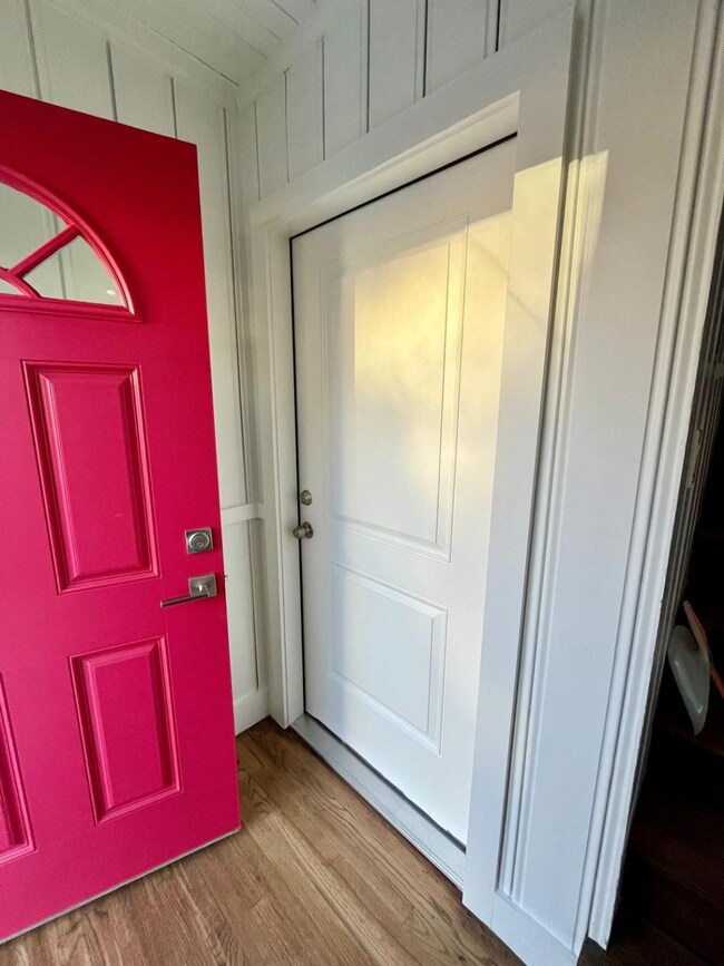 2006 Elmen St unit 1, Houston, TX 77019 - photo 2