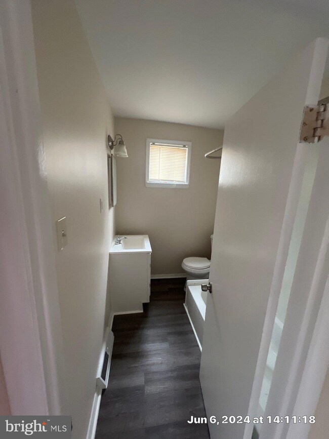 321 W Adams St, Paulsboro, NJ 08066 - photo 6