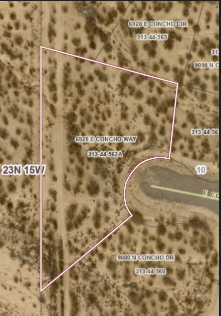 Aerial map of property and surrounding area featur