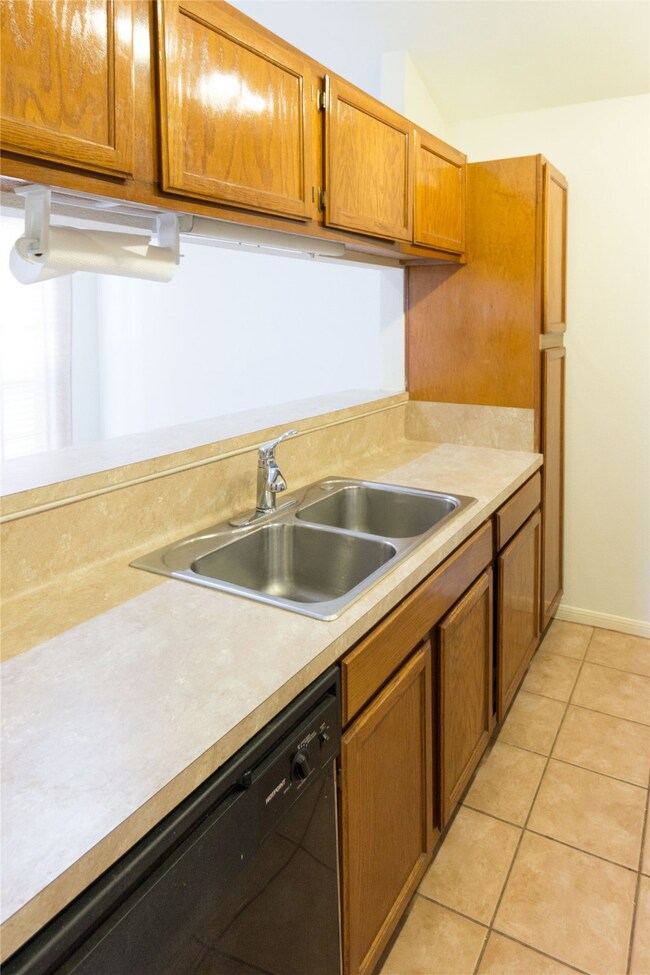 2121 El Paseo St unit 1706, Houston, TX 77054 - photo 4