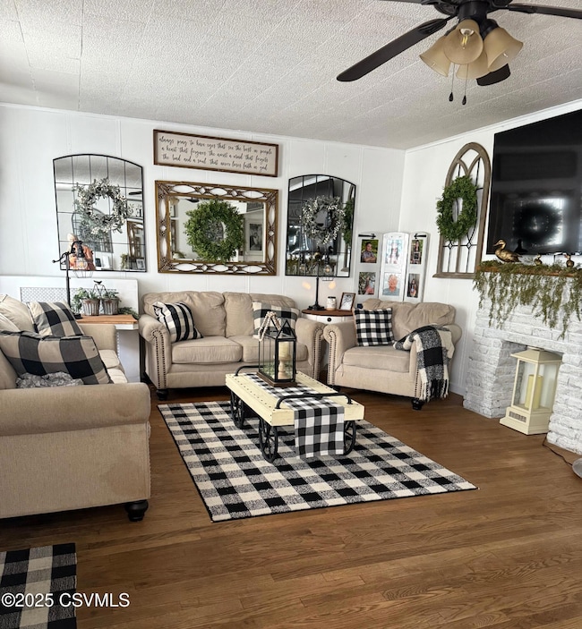2. Living Room 2 (1)
