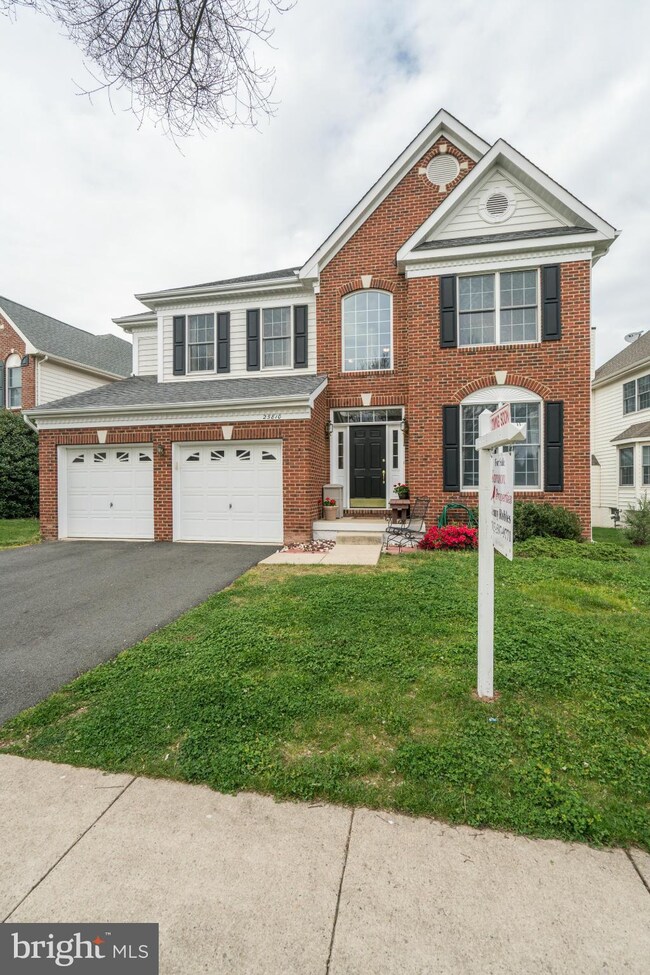 25810 Donegal Dr, Chantilly, VA 20152 - photo 2
