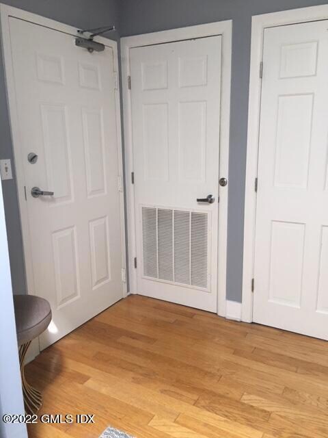 4 Lewis St unit 3rd floor, C, Greenwich, CT 06830 - photo 2