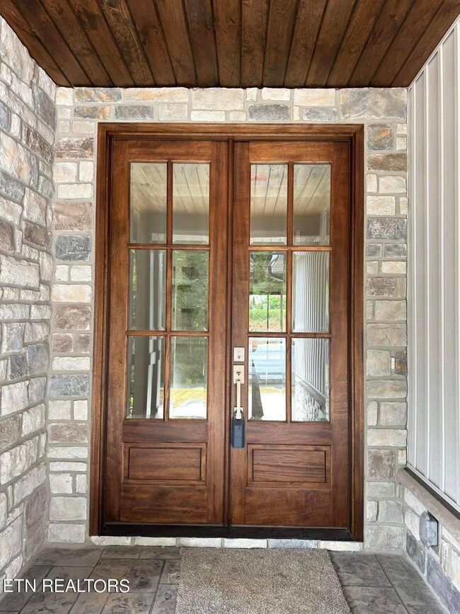 311 Cheeyo Ln, Loudon, TN 37774 - photo 5