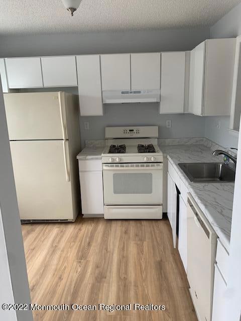 2106 Adams Ave unit 3, Toms River, NJ 08753 - photo 3