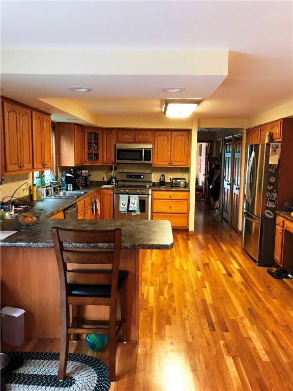 28 Peck St, Swansea, MA 02777 - photo 4